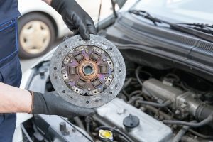 Como a embreagem afeta o desempenho do seu veículo